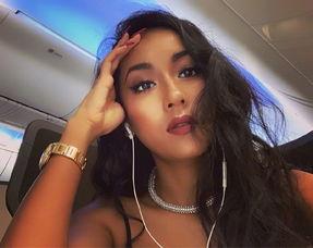 最新爆料猫女女友图片视频,性感魅力引发热议  第1张